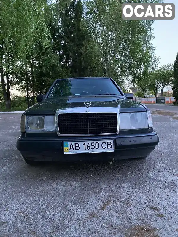 Седан Mercedes-Benz E-Class 1988 2 л. Автомат обл. Ровенская, Дубровица - Фото 1/9