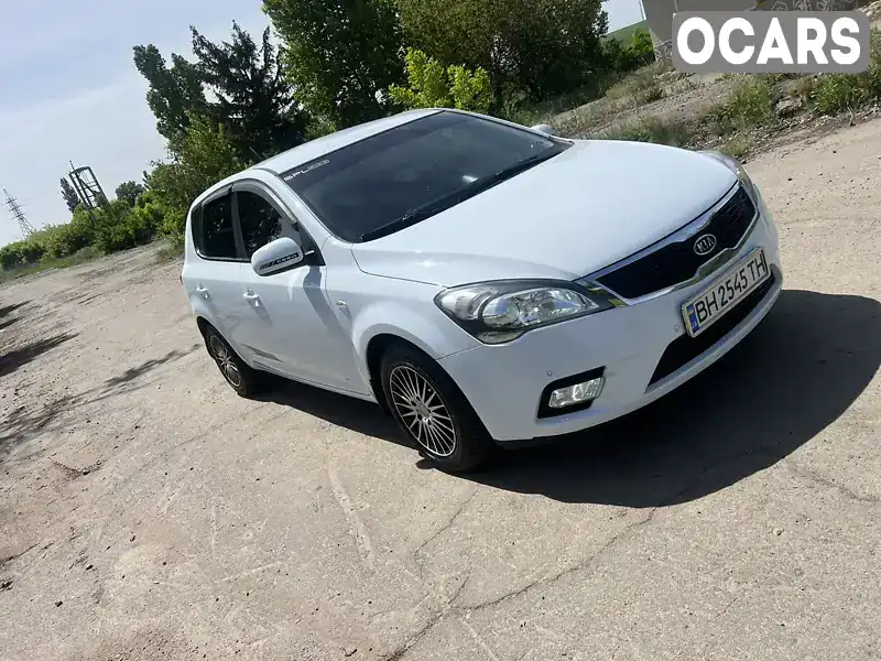 Хэтчбек Kia Ceed 2010 1.59 л. Ручная / Механика обл. Одесская, Балта - Фото 1/16