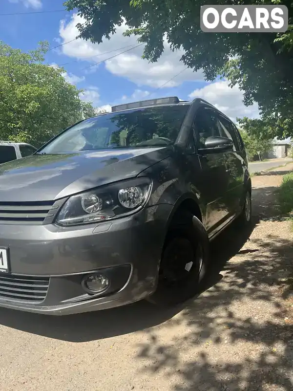 Минивэн Volkswagen Touran 2014 1.6 л. Ручная / Механика обл. Черновицкая, Черновцы - Фото 1/20