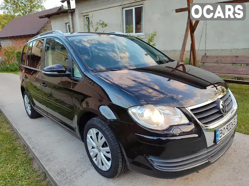 Минивэн Volkswagen Touran 2010 1.4 л. Ручная / Механика обл. Тернопольская, Монастыриска - Фото 1/21