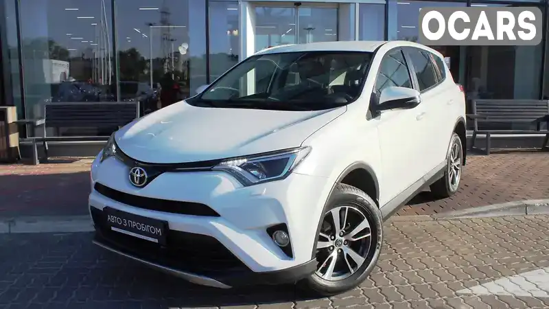 Внедорожник / Кроссовер Toyota RAV4 2018 2 л. Автомат обл. Киевская, Киев - Фото 1/12