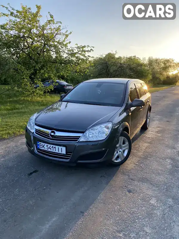 Универсал Opel Astra 2009 1.6 л. Ручная / Механика обл. Ровенская, Сарны - Фото 1/17