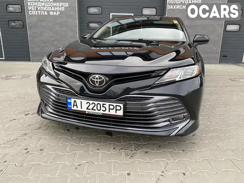 Седан Toyota Camry 2017 2.49 л. Автомат обл. Киевская, Белая Церковь - Фото 1/18