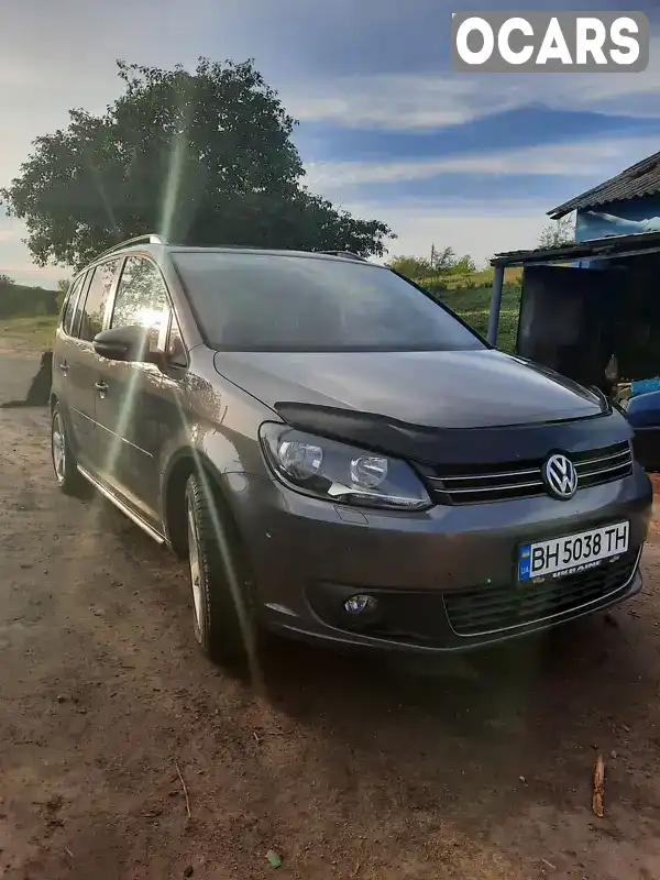 Минивэн Volkswagen Touran 2011 2 л. Ручная / Механика обл. Одесская, Одесса - Фото 1/9