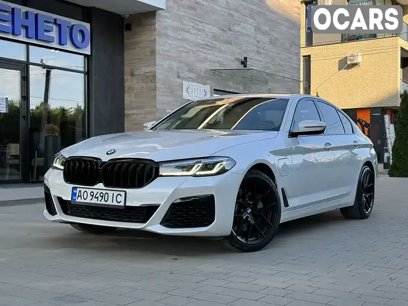 Седан BMW 5 Series 2020 2 л. Автомат обл. Закарпатская, Ужгород - Фото 1/21