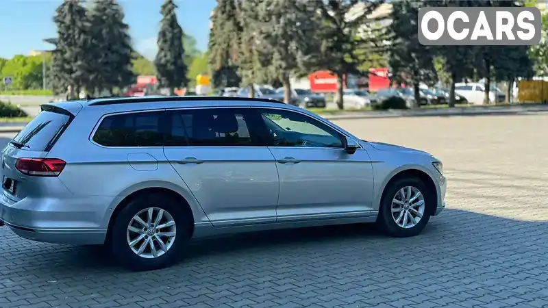 Универсал Volkswagen Passat 2015 2 л. Ручная / Механика обл. Черновицкая, Черновцы - Фото 1/21