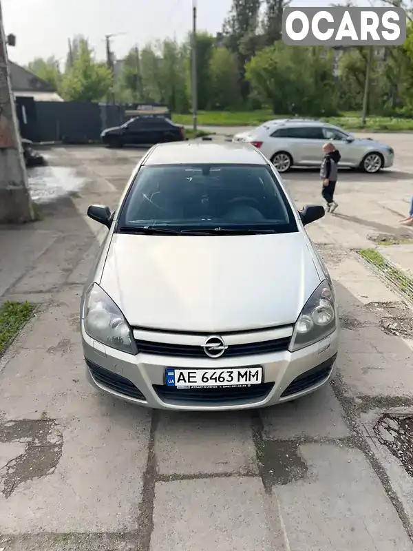 Хетчбек Opel Astra 2004 1.6 л. Ручна / Механіка обл. Дніпропетровська, Кривий Ріг - Фото 1/16