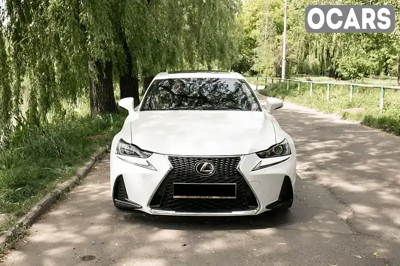 Седан Lexus IS 2017 2 л. Автомат обл. Ровенская, Ровно - Фото 1/12