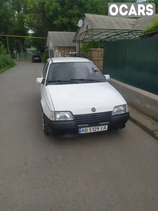 Седан Opel Kadett 1988 1.6 л. Ручная / Механика обл. Винницкая, Могилев-Подольский - Фото 1/10