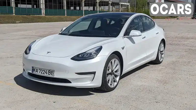 Седан Tesla Model 3 2019 null_content л. обл. Київська, Київ - Фото 1/21