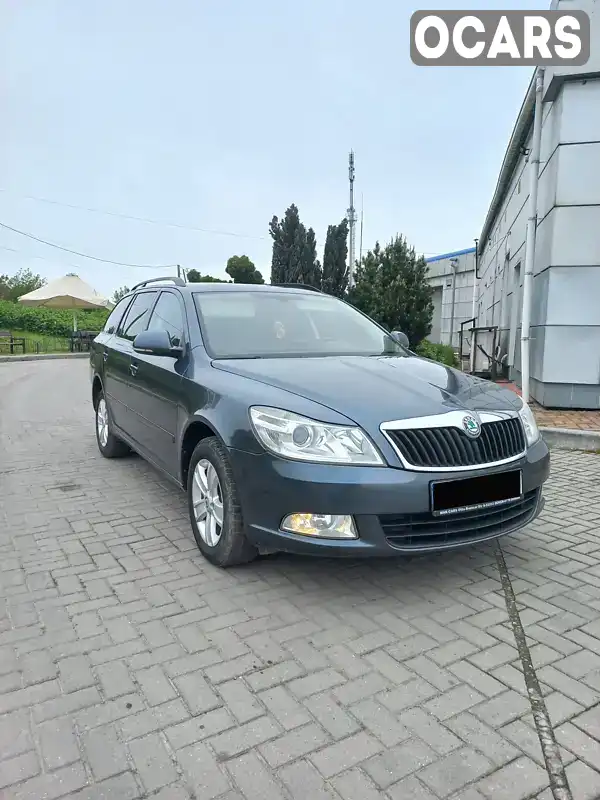 Универсал Skoda Octavia 2011 1.6 л. Ручная / Механика обл. Закарпатская, Мукачево - Фото 1/11