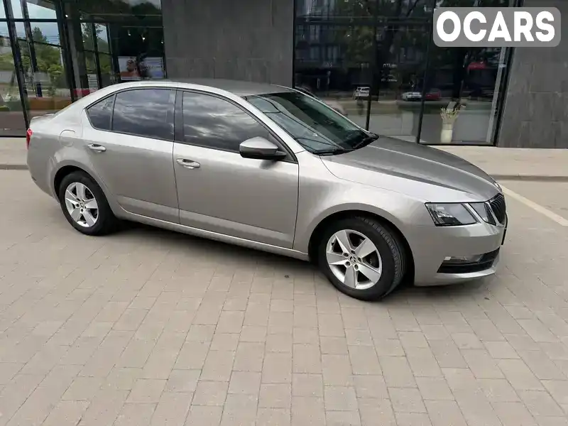 Ліфтбек Skoda Octavia 2017 1.6 л. Ручна / Механіка обл. Закарпатська, Ужгород - Фото 1/15