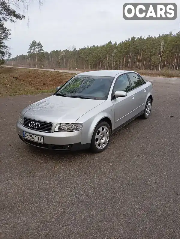 Седан Audi A4 2002 1.6 л. Ручна / Механіка обл. Рівненська, Вараш (Кузнецовськ) - Фото 1/10