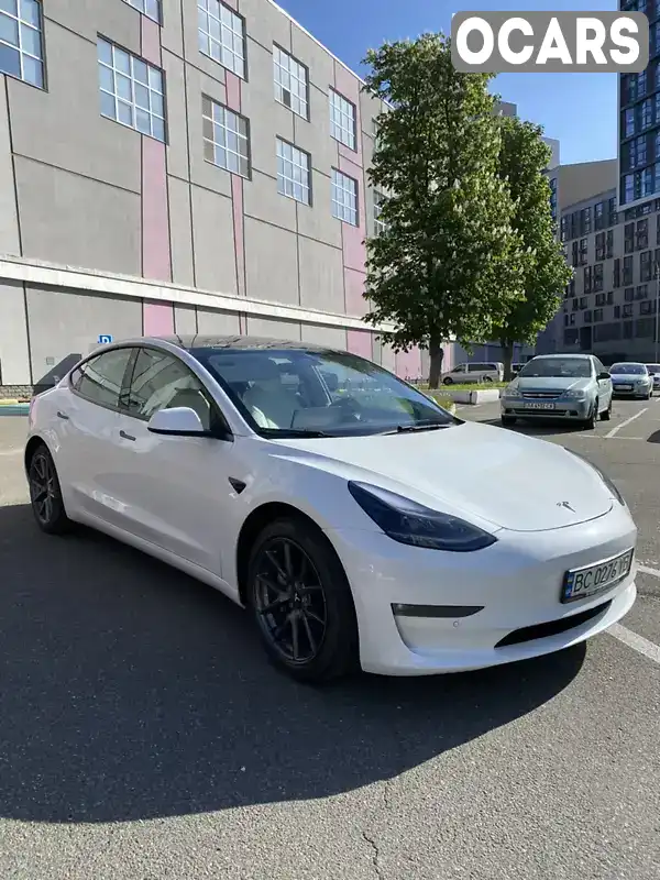 Седан Tesla Model 3 2021 null_content л. Автомат обл. Киевская, Киев - Фото 1/21