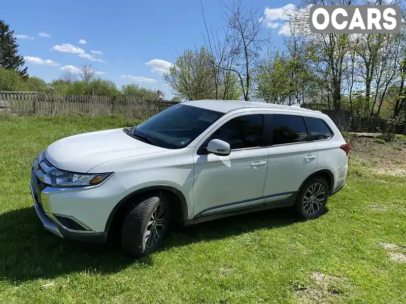 Внедорожник / Кроссовер Mitsubishi Outlander 2017 2.36 л. Вариатор обл. Черниговская, Чернигов - Фото 1/14