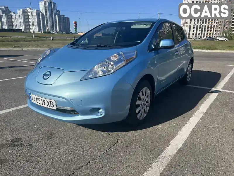 Хэтчбек Nissan Leaf 2015 null_content л. обл. Киевская, Киев - Фото 1/14