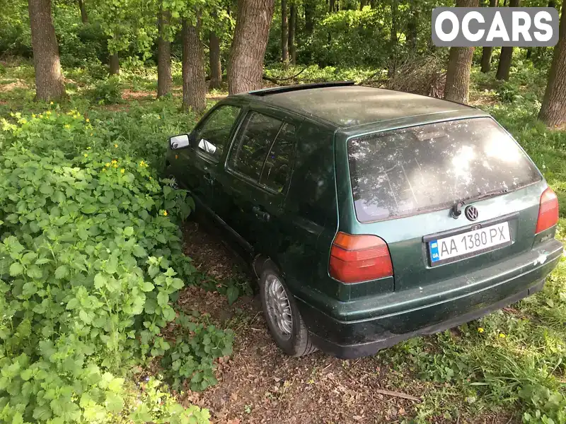 Хэтчбек Volkswagen Golf 1995 null_content л. обл. Киевская, Киев - Фото 1/5