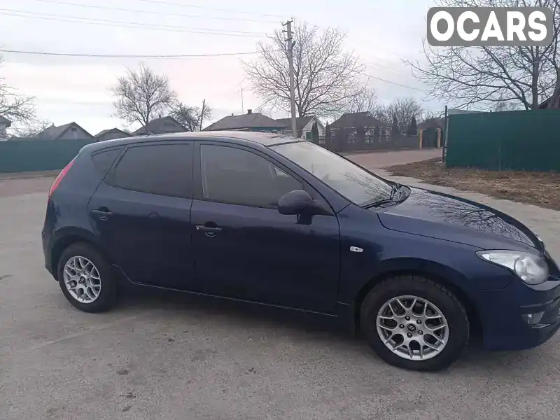 Хэтчбек Hyundai i30 2011 1.4 л. Ручная / Механика обл. Черниговская, Бахмач - Фото 1/10