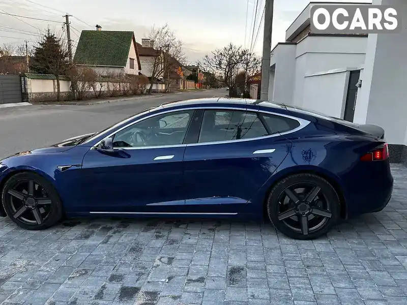 Лифтбек Tesla Model S 2017 null_content л. Автомат обл. Киевская, Киев - Фото 1/10