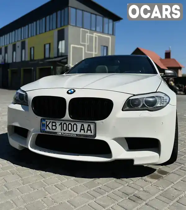 Седан BMW 5 Series 2013 2.98 л. Автомат обл. Винницкая, Винница - Фото 1/12