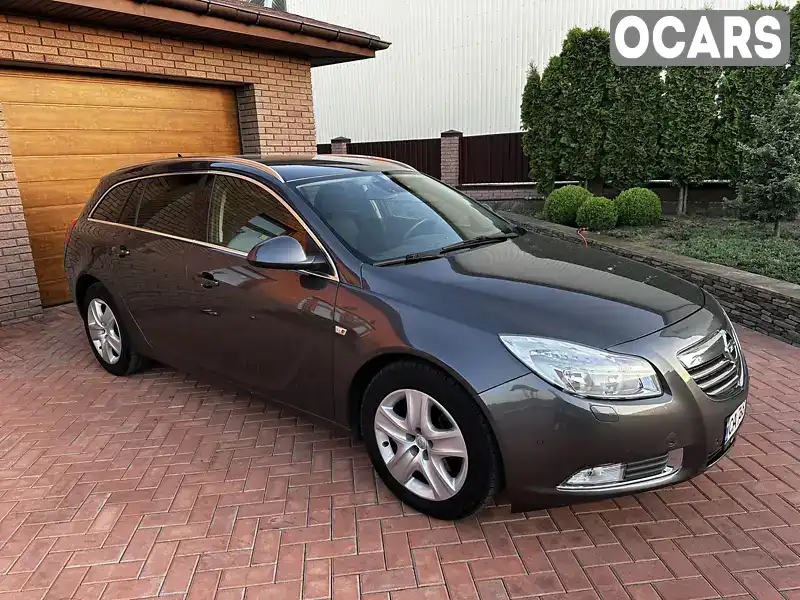 Универсал Opel Insignia 2011 2 л. обл. Черкасская, Умань - Фото 1/21