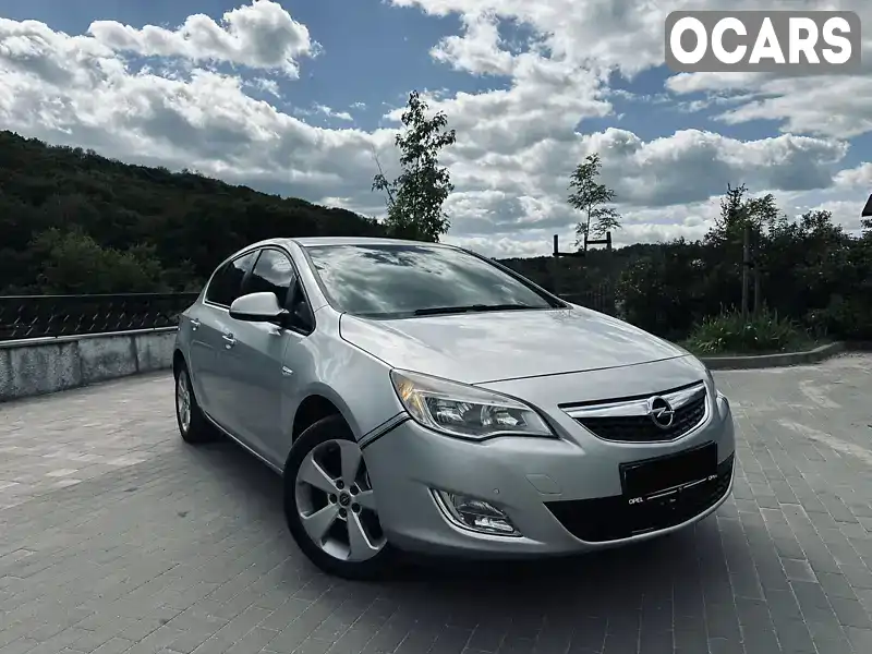 Хетчбек Opel Astra 2012 1.7 л. Ручна / Механіка обл. Житомирська, Житомир - Фото 1/21
