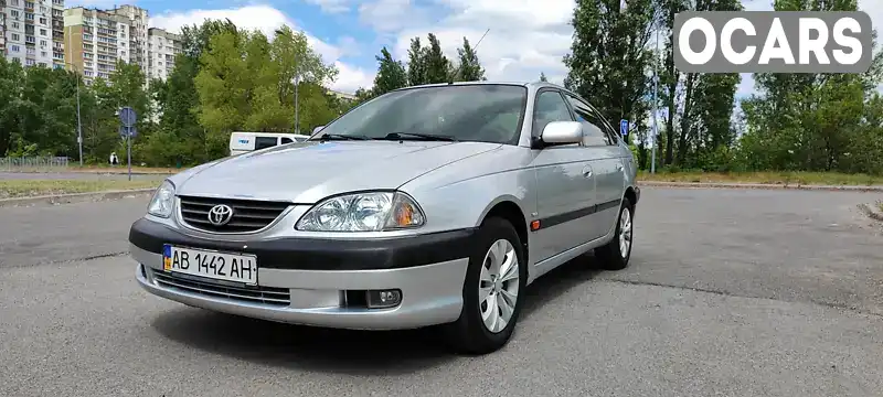 Ліфтбек Toyota Avensis 2002 1.79 л. Ручна / Механіка обл. Київська, Київ - Фото 1/21