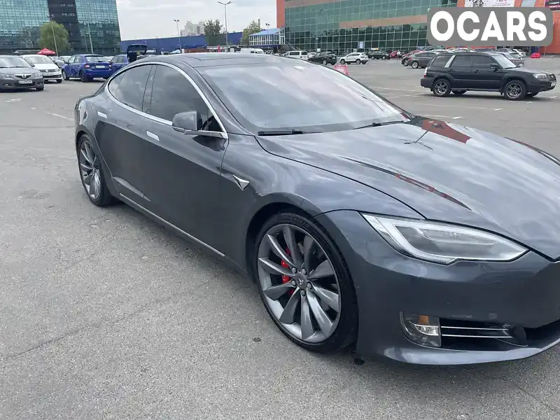 Лифтбек Tesla Model S 2017 null_content л. обл. Киевская, Киев - Фото 1/13