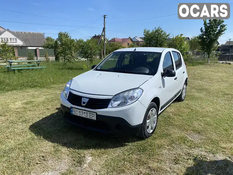 Хэтчбек Dacia Sandero 2010 1.2 л. Ручная / Механика обл. Львовская, Радехов - Фото 1/17