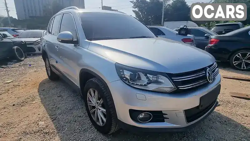 Позашляховик / Кросовер Volkswagen Tiguan 2015 2 л. Автомат обл. Житомирська, Житомир - Фото 1/15