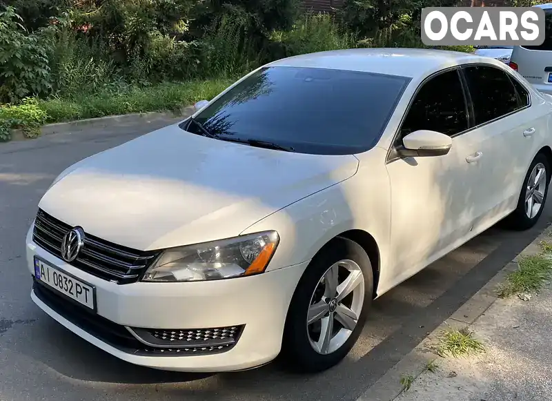 Седан Volkswagen Passat 2013 1.8 л. Автомат обл. Киевская, Ирпень - Фото 1/11