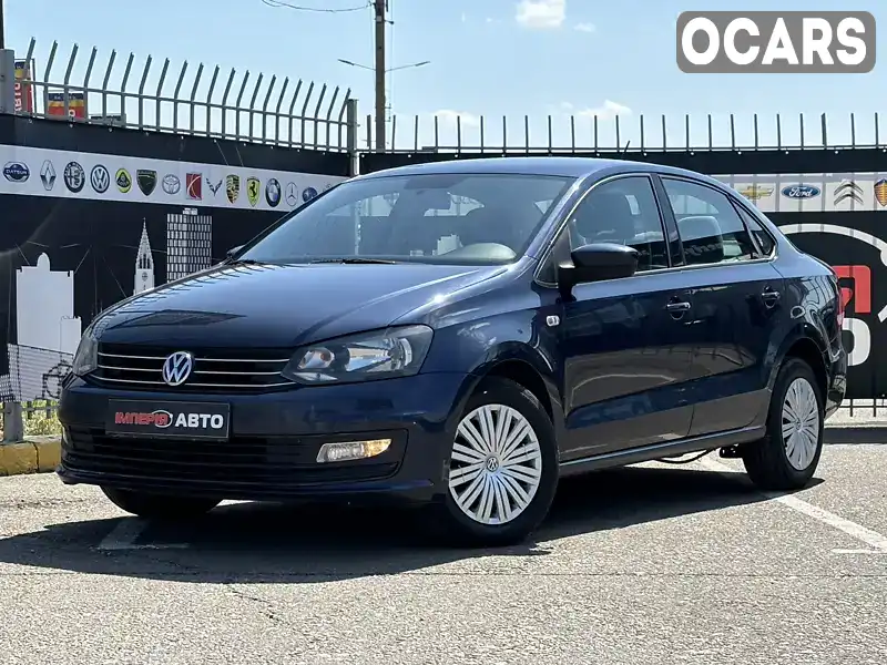 Седан Volkswagen Polo 2017 1.39 л. Ручна / Механіка обл. Київська, Київ - Фото 1/21