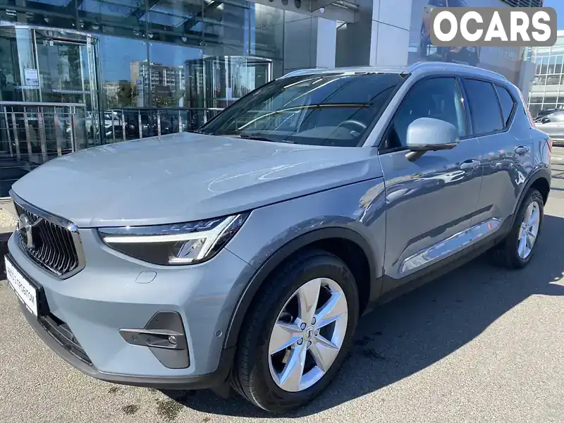 Внедорожник / Кроссовер Volvo XC40 2022 1.97 л. Робот обл. Киевская, Киев - Фото 1/21