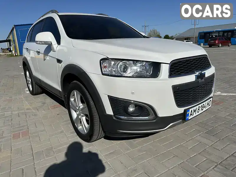 Внедорожник / Кроссовер Chevrolet Captiva 2015 2 л. Автомат обл. Житомирская, Житомир - Фото 1/21