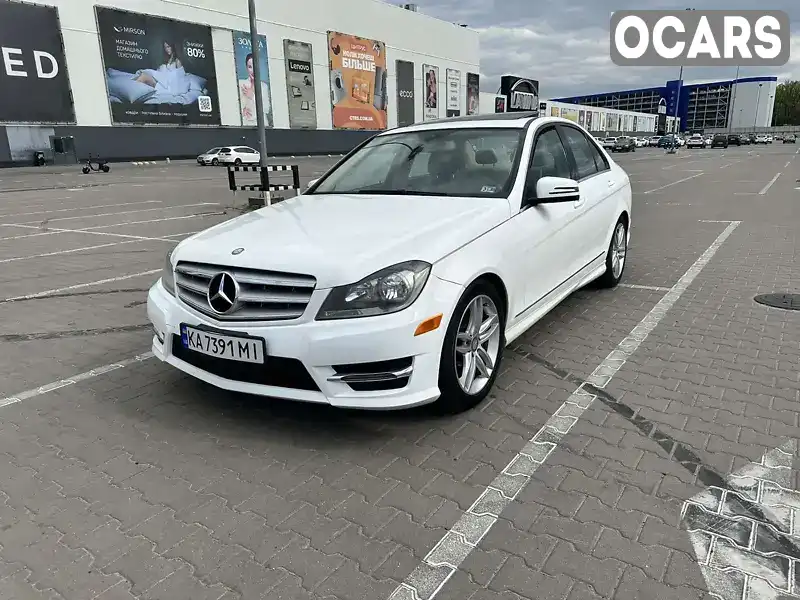 Седан Mercedes-Benz C-Class 2013 1.8 л. Автомат обл. Київська, Київ - Фото 1/17