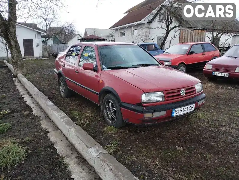 Седан Volkswagen Vento 1992 1.8 л. Ручна / Механіка обл. Полтавська, Хорол - Фото 1/6