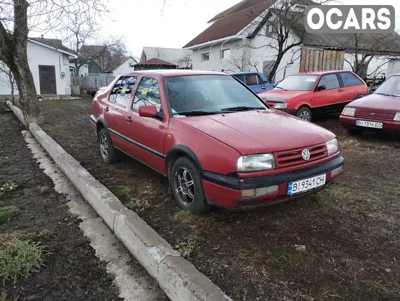 Седан Volkswagen Vento 1992 1.8 л. Ручная / Механика обл. Полтавская, Хорол - Фото 1/6