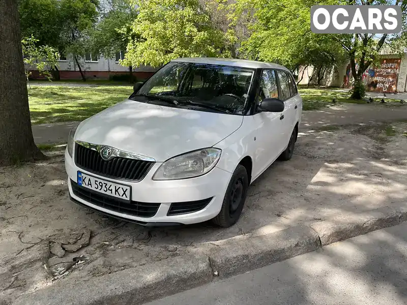 Универсал Skoda Fabia 2012 1.2 л. Ручная / Механика обл. Черниговская, Чернигов - Фото 1/13