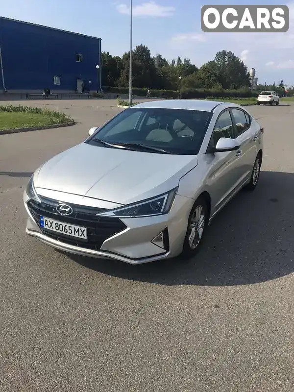 Седан Hyundai Elantra 2019 2 л. Автомат обл. Харьковская, Харьков - Фото 1/9