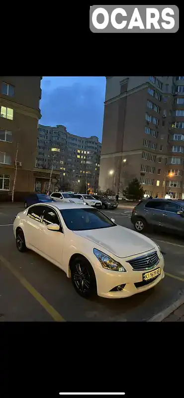 Седан Infiniti G25 2012 2.5 л. Типтроник обл. Киевская, Вышневое - Фото 1/12