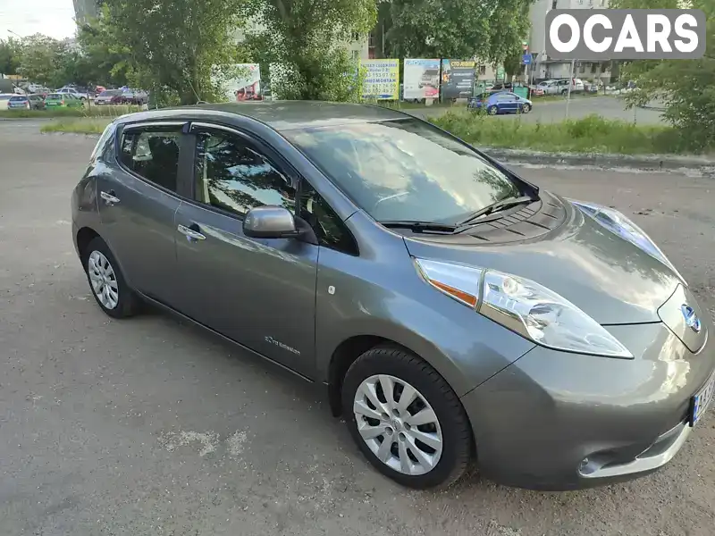 Хэтчбек Nissan Leaf 2015 null_content л. Вариатор обл. Киевская, Киев - Фото 1/13