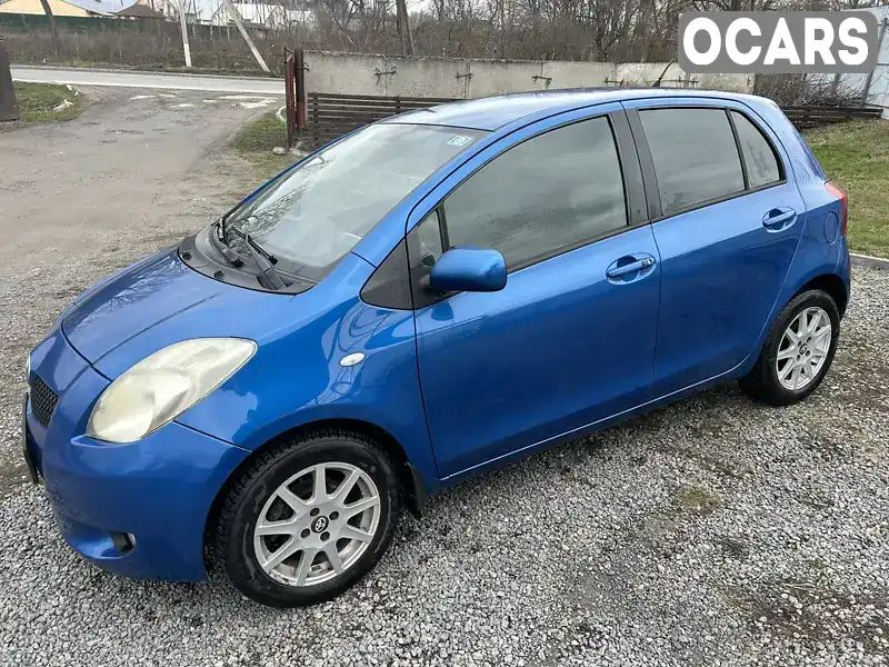 Хэтчбек Toyota Yaris 2006 1.3 л. Робот обл. Хмельницкая, Изяслав - Фото 1/14