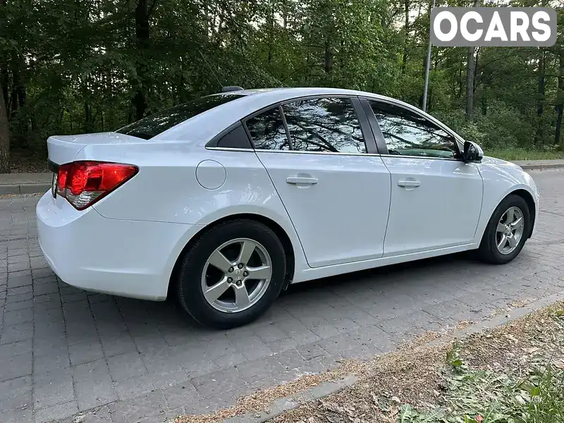 Седан Chevrolet Cruze 2015 1.36 л. Автомат обл. Львівська, Львів - Фото 1/21