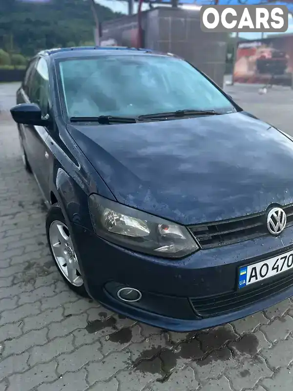 Седан Volkswagen Polo 2012 1.6 л. Ручная / Механика обл. Закарпатская, Хуст - Фото 1/5