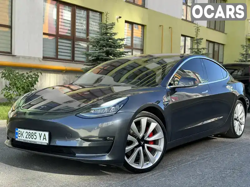 Седан Tesla Model 3 2018 null_content л. Автомат обл. Ровенская, Ровно - Фото 1/21