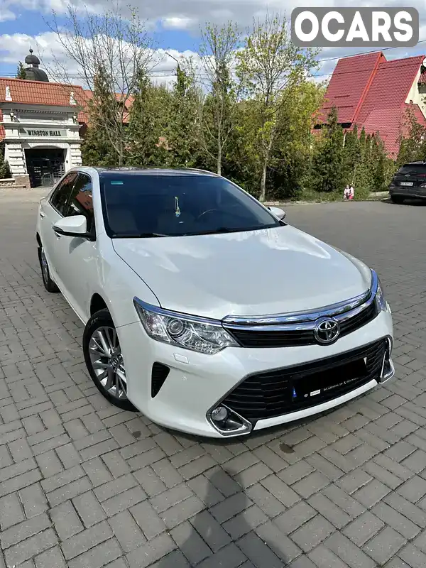 Седан Toyota Camry 2017 2.49 л. Автомат обл. Чернівецька, Чернівці - Фото 1/16