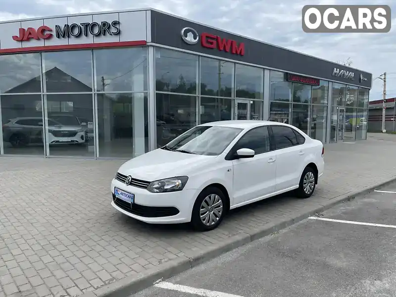 Седан Volkswagen Polo 2012 1.6 л. Автомат обл. Полтавская, Полтава - Фото 1/21