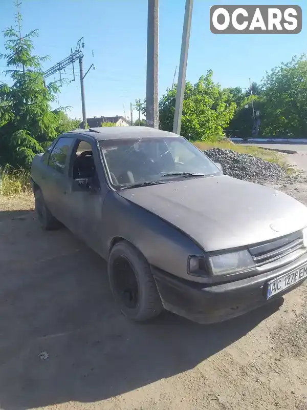 Седан Opel Vectra 1991 1.6 л. Ручная / Механика обл. Ровенская, Дубно - Фото 1/14