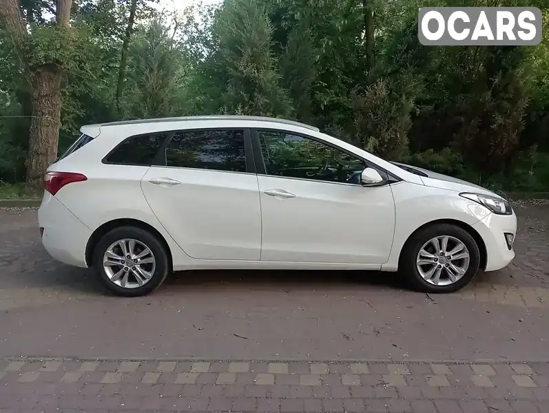 Універсал Hyundai i30 2013 1.6 л. Ручна / Механіка обл. Запорізька, Запоріжжя - Фото 1/4