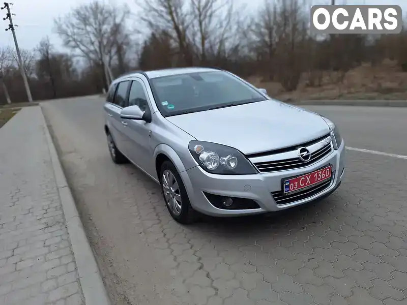 Універсал Opel Astra 2010 1.7 л. Ручна / Механіка обл. Чернігівська, Ніжин - Фото 1/21